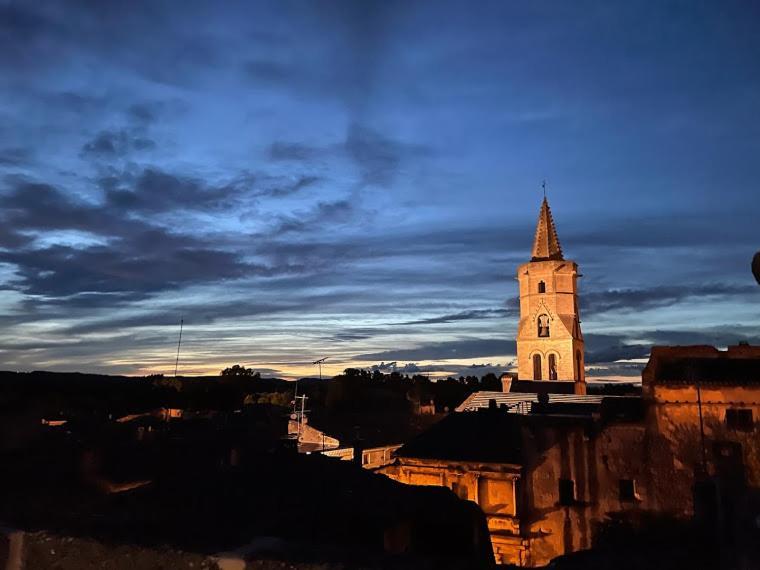 Insolite Studio -La Tour Des Templiers- Montfrin Eksteriør billede